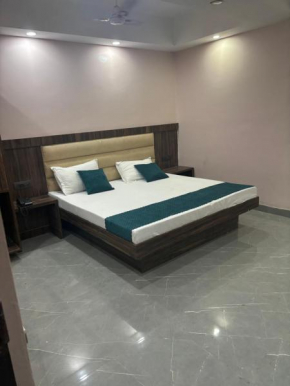 Hotel swastik palace